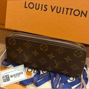 Louis Vuitton Clemence Wallet in Rose Ballerine